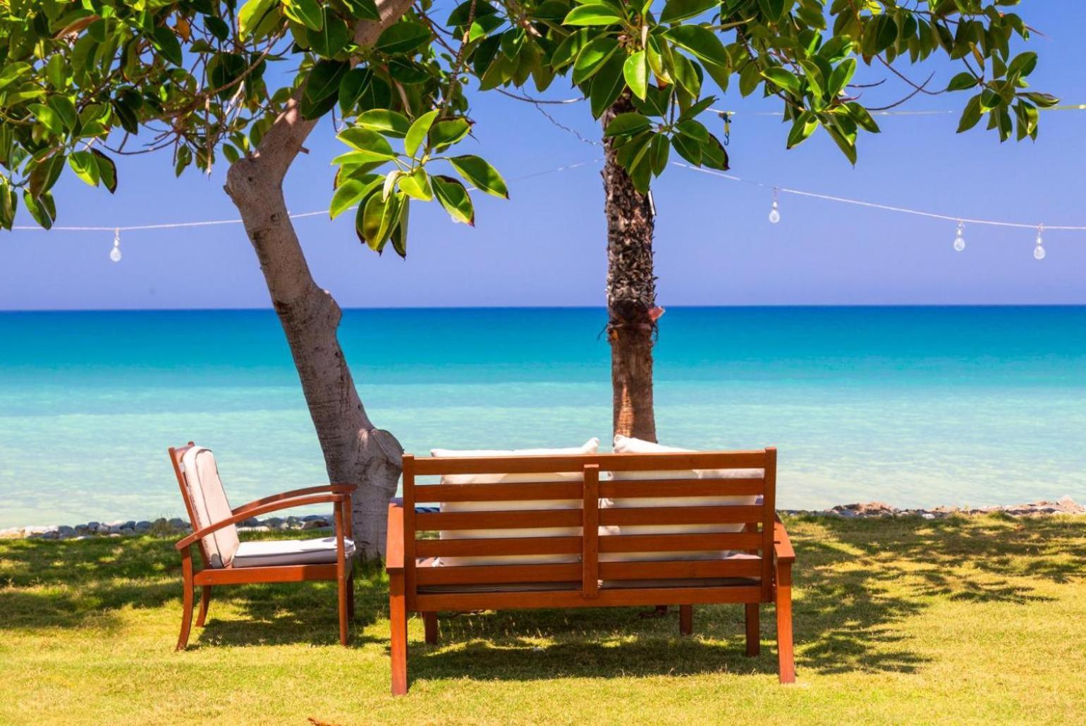 Villa Seashore One Пафос Екстериор снимка
