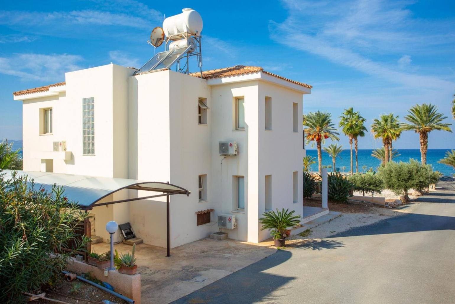 Villa Seashore One Пафос Екстериор снимка