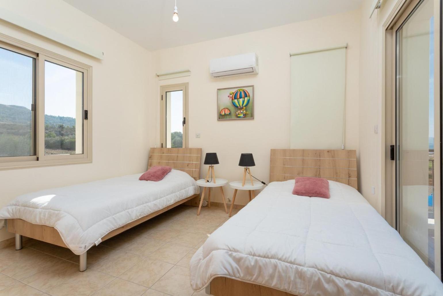 Villa Seashore One Пафос Екстериор снимка
