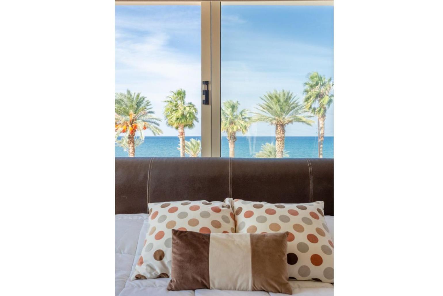Villa Seashore One Пафос Екстериор снимка