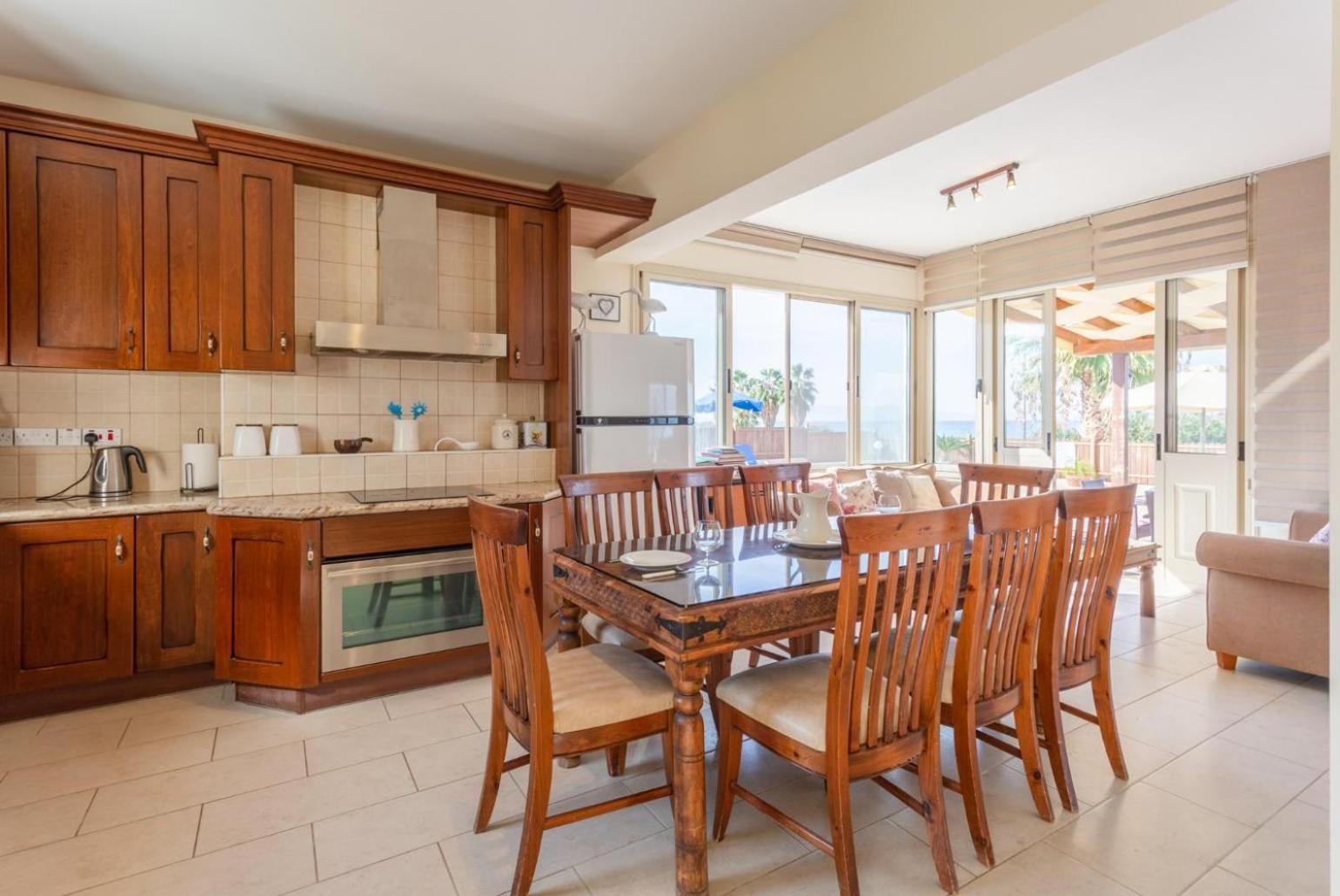 Villa Seashore One Пафос Екстериор снимка