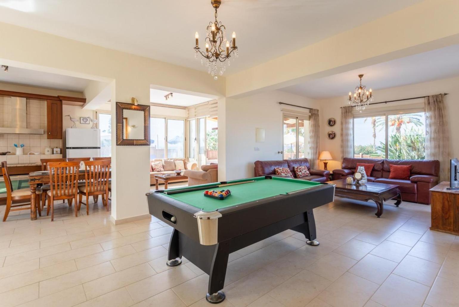 Villa Seashore One Пафос Екстериор снимка