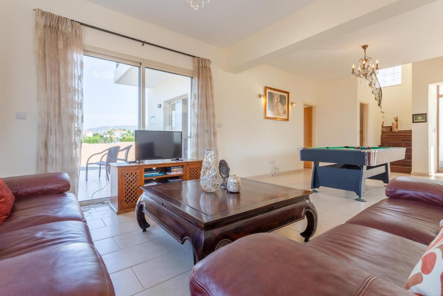 Villa Seashore One Пафос Екстериор снимка