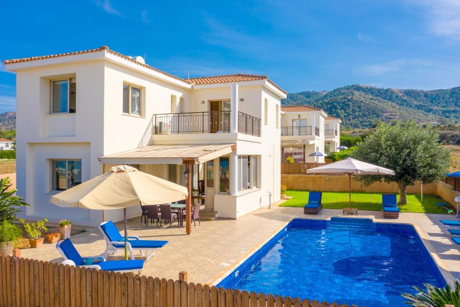 Villa Seashore One Пафос Екстериор снимка