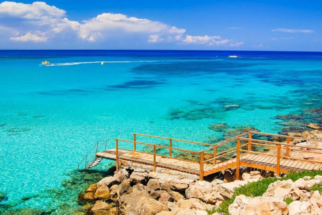Villa Seashore One Пафос Екстериор снимка